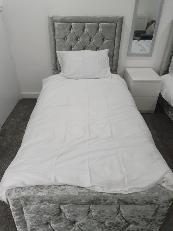 Beautiful Rooms Shaw St And Pine St Bury  Eksteriør bilde